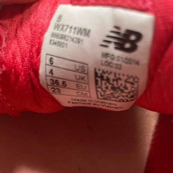 New Balance Women's 711 Mesh Cross-Training Shoe. Size 6 - Picture 10 of 10